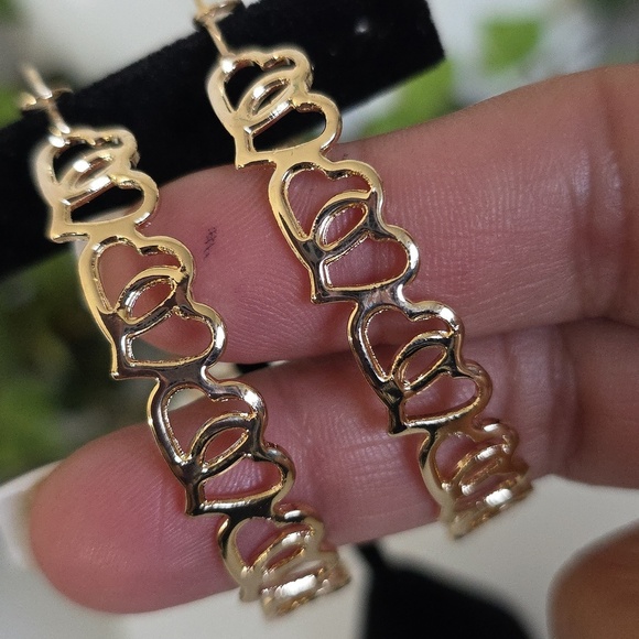 Gold Filled Large Hearts Hoop Earrings - Picture 10 of 10